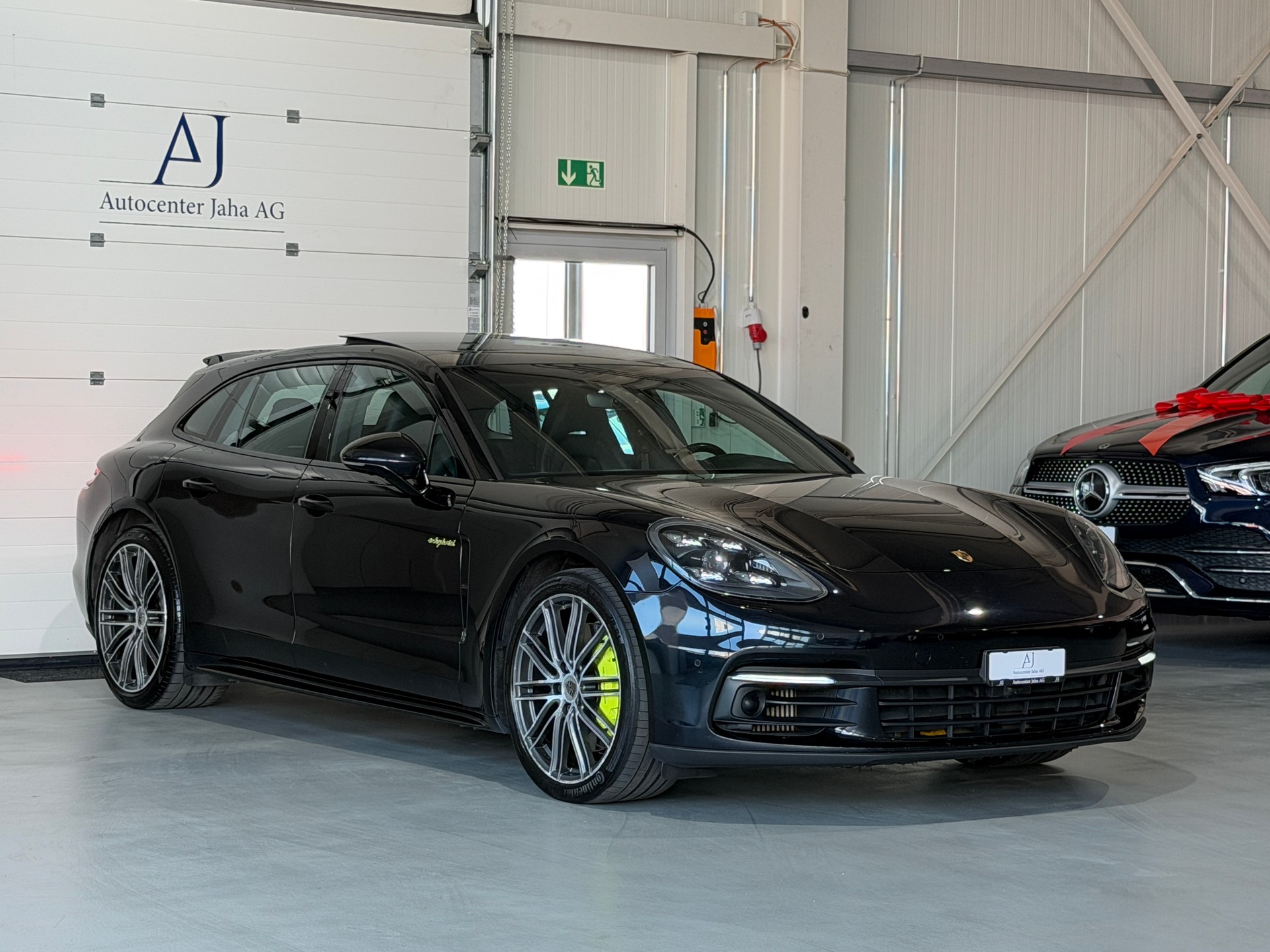 PORSCHE Panamera 4 E-Hybrid Sport Turismo PDK (CH)-image-4