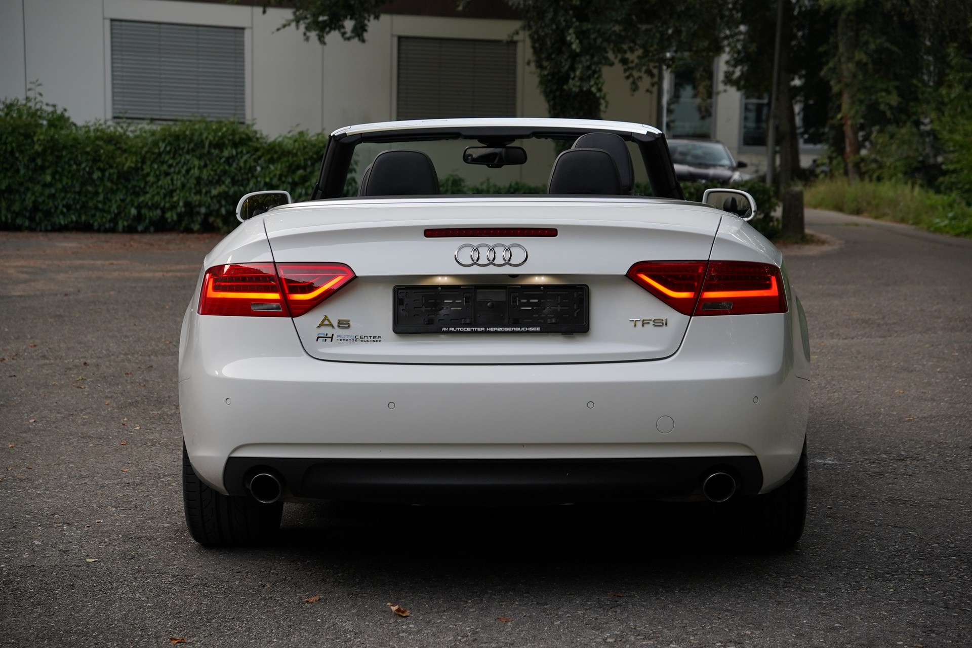 AUDI A5 Cabriolet 1.8 TFSI-showroom-element-3