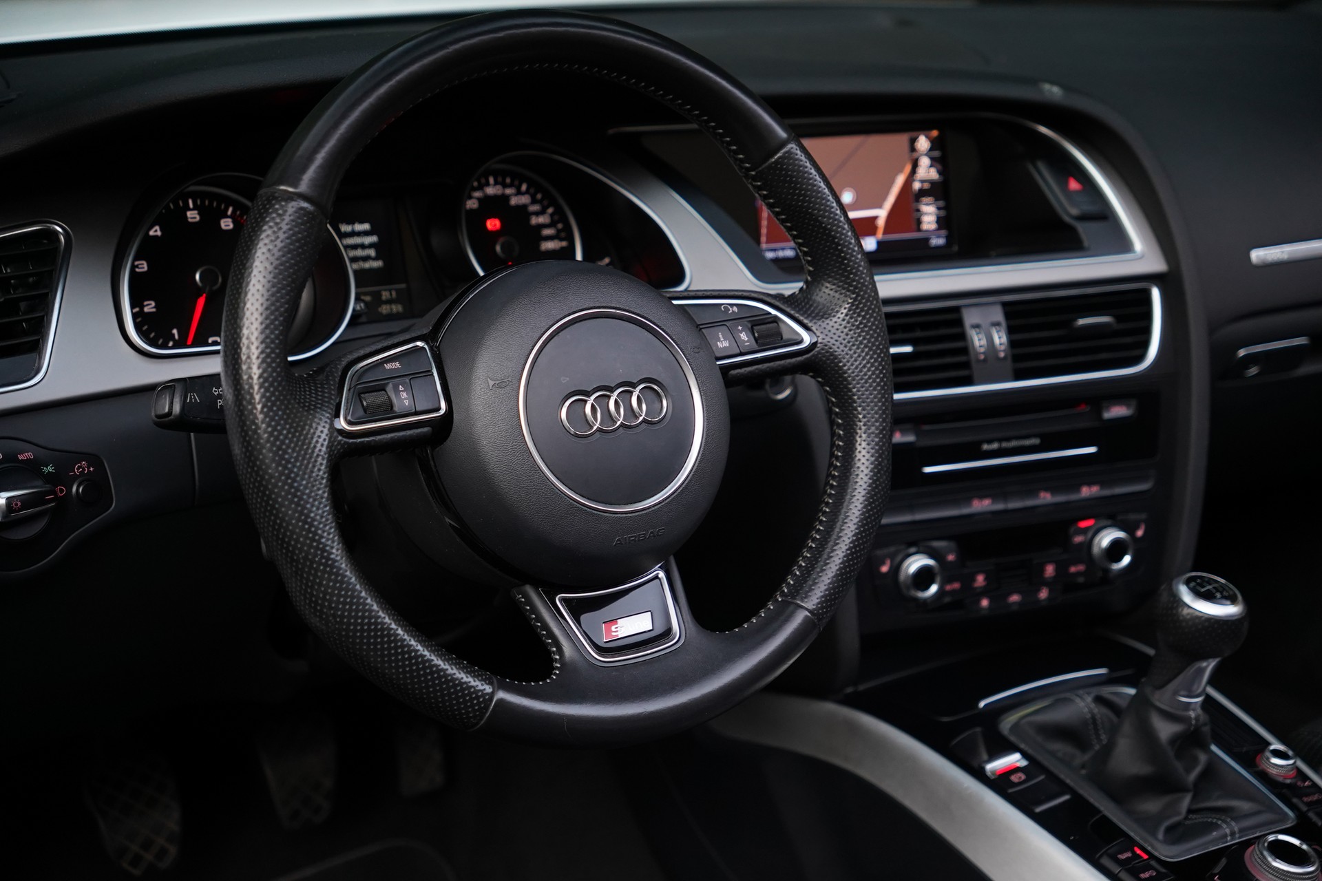 AUDI A5 Cabriolet 1.8 TFSI-image-26