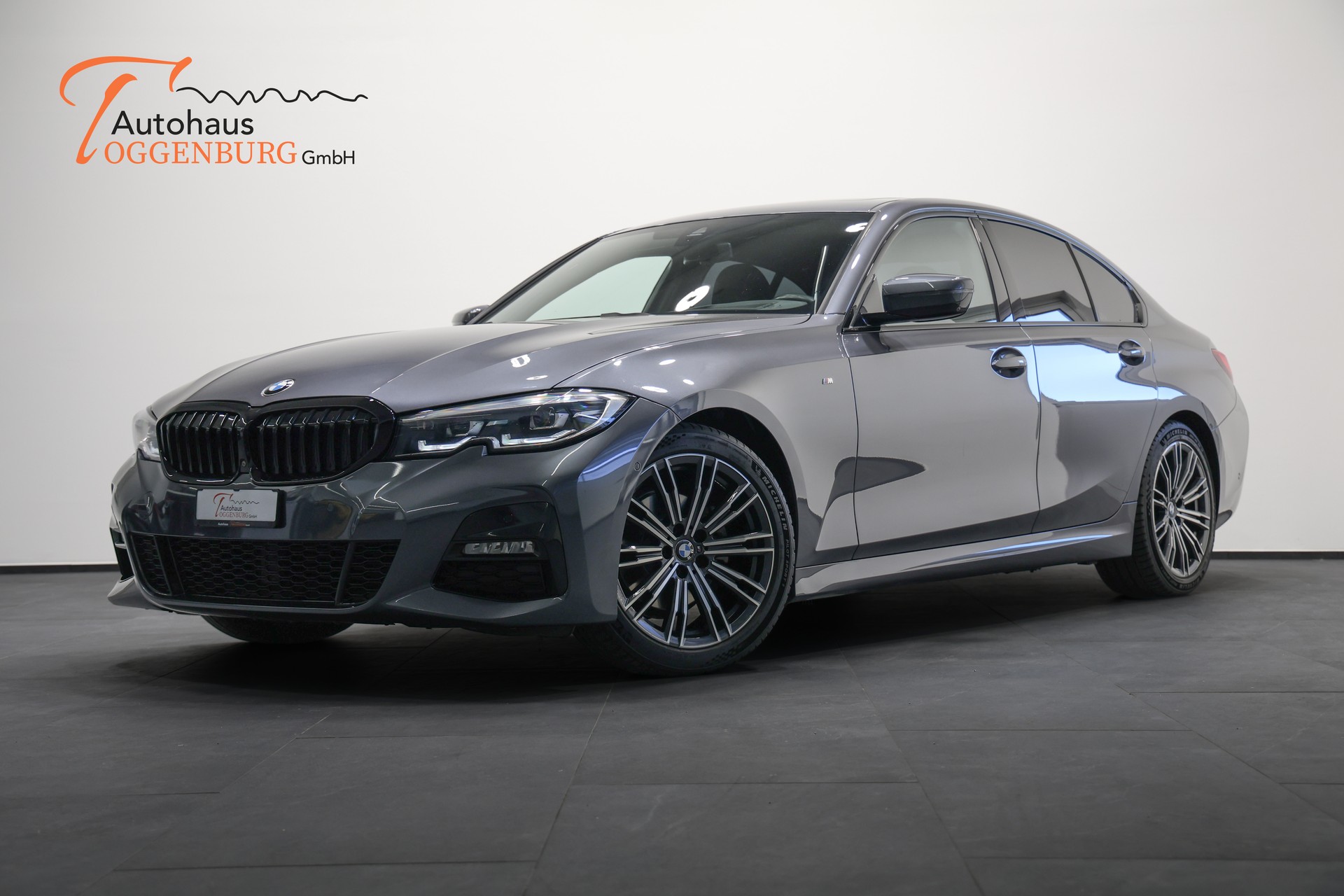 BMW 320d M Sport Steptronic-showroom-element-3