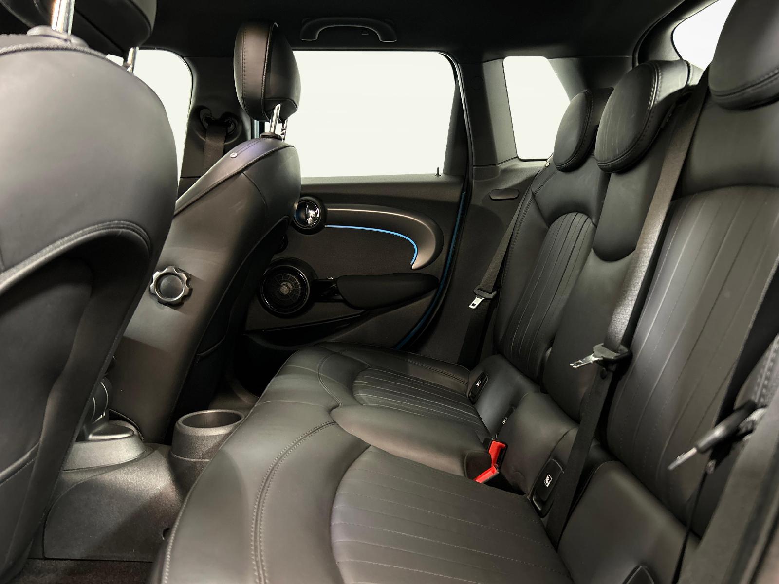 MINI F55 2.0i Cooper S-showroom-element-3