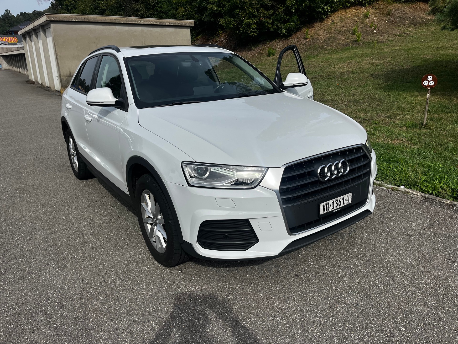 AUDI Q3 2.0 TDI design full options