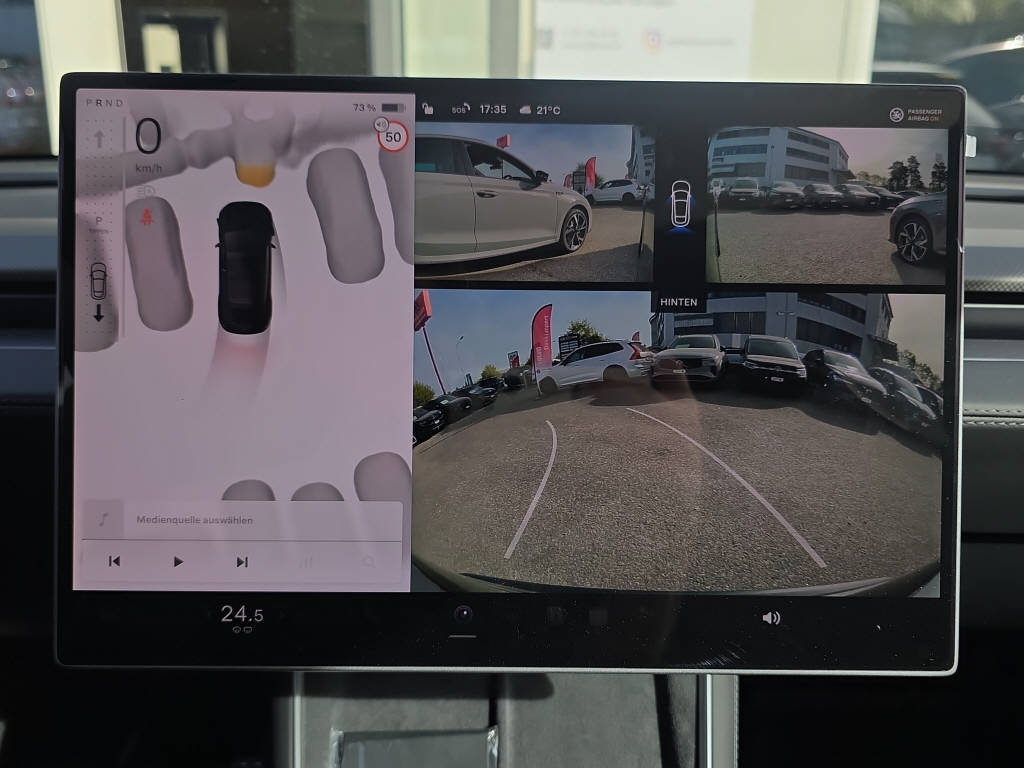 TESLA Model Y Performance AWD-image-22