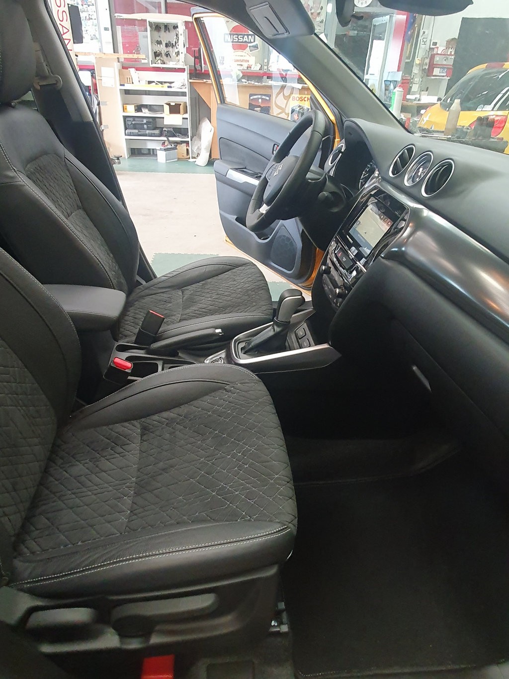 SUZUKI Vitara 1.4 Boosterjet Compact + Automatic-image-10
