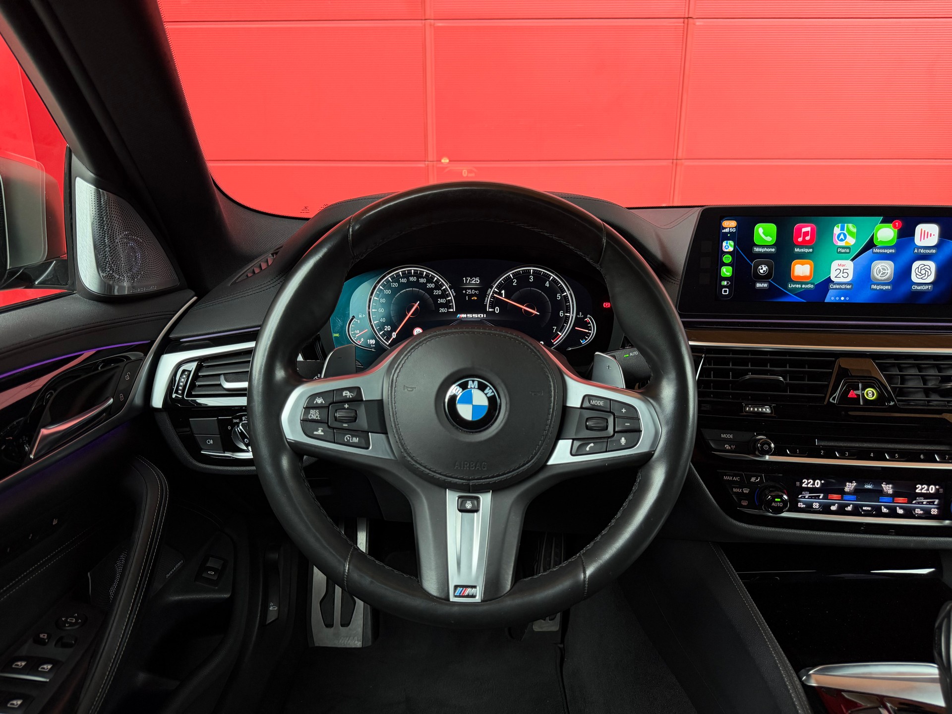 BMW M550i xDrive Steptronic *CH-Fahrzeug*-image-9