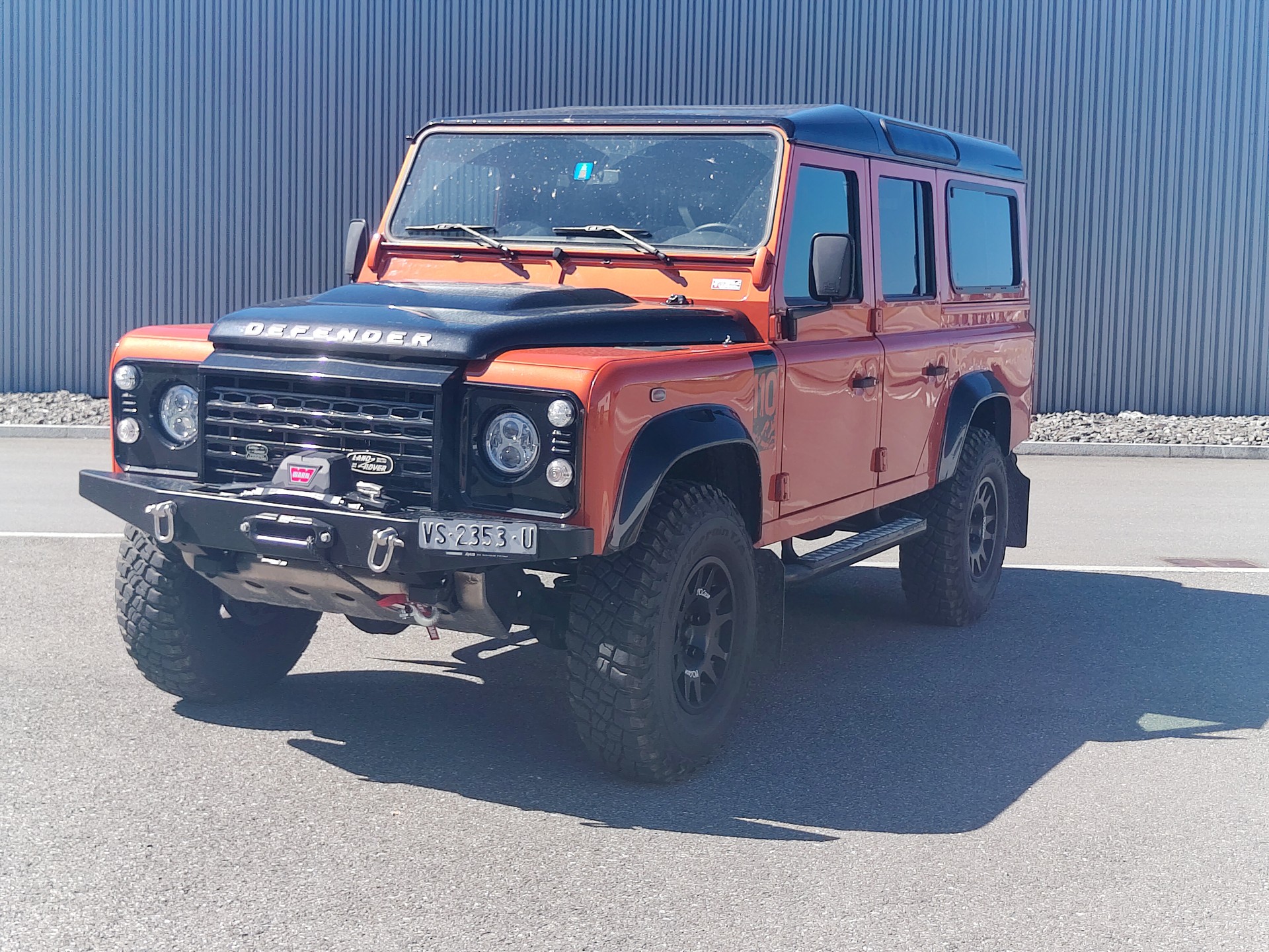 LAND ROVER Defender 110 2.2 TD4 Station Wagon Adventure