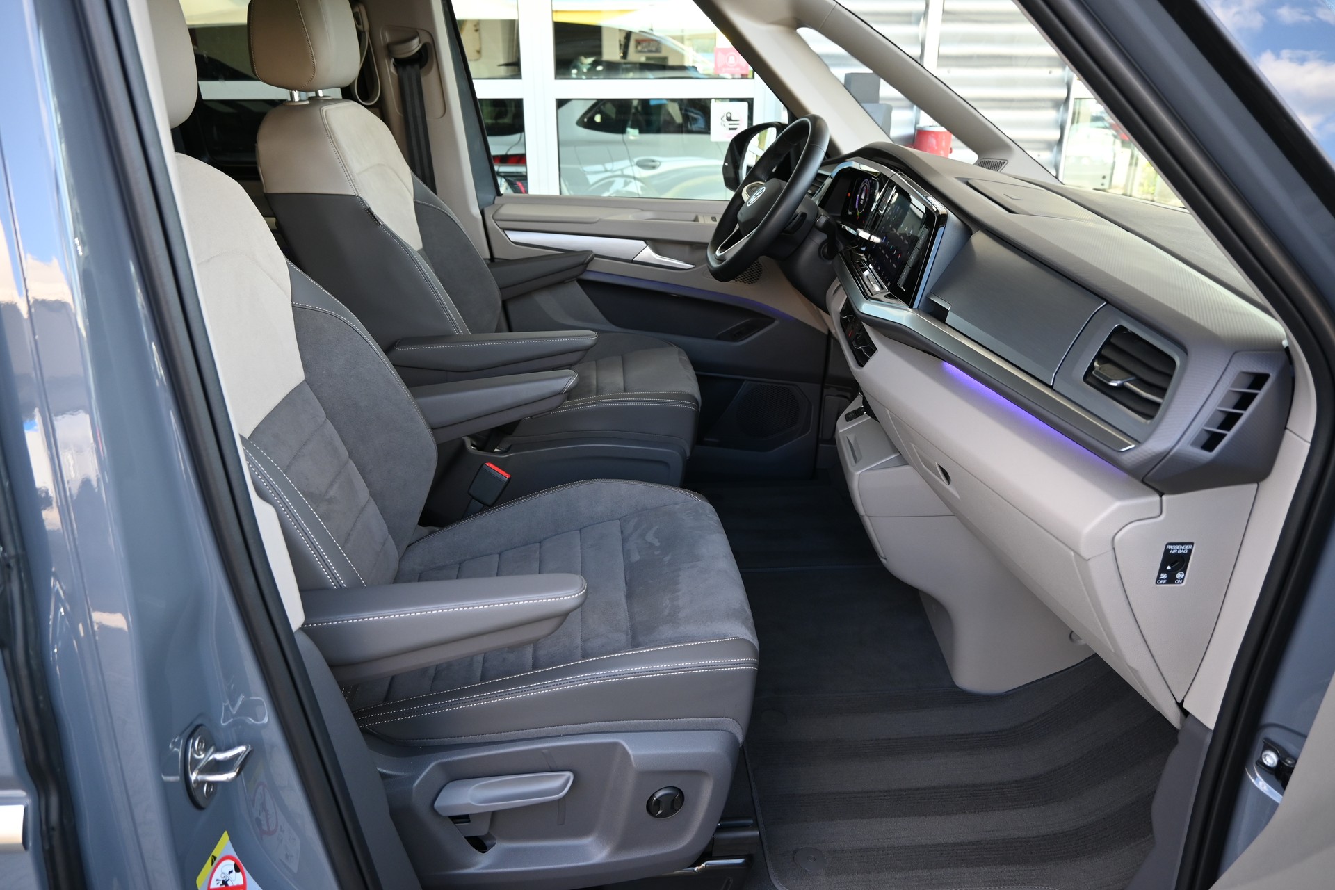 VW Multivan 2.0 TDI Style DSG Lang 7-Plätzer + AHK 2000KG + Standheizung-image-14