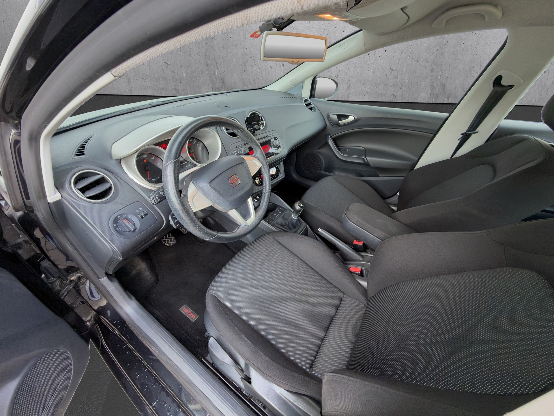 SEAT Ibiza 1.6 Style-image-9