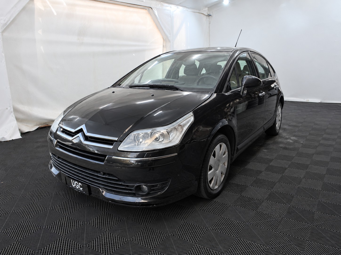 CITROEN C4 2.0i 16V Exclusive-showroom-element-2