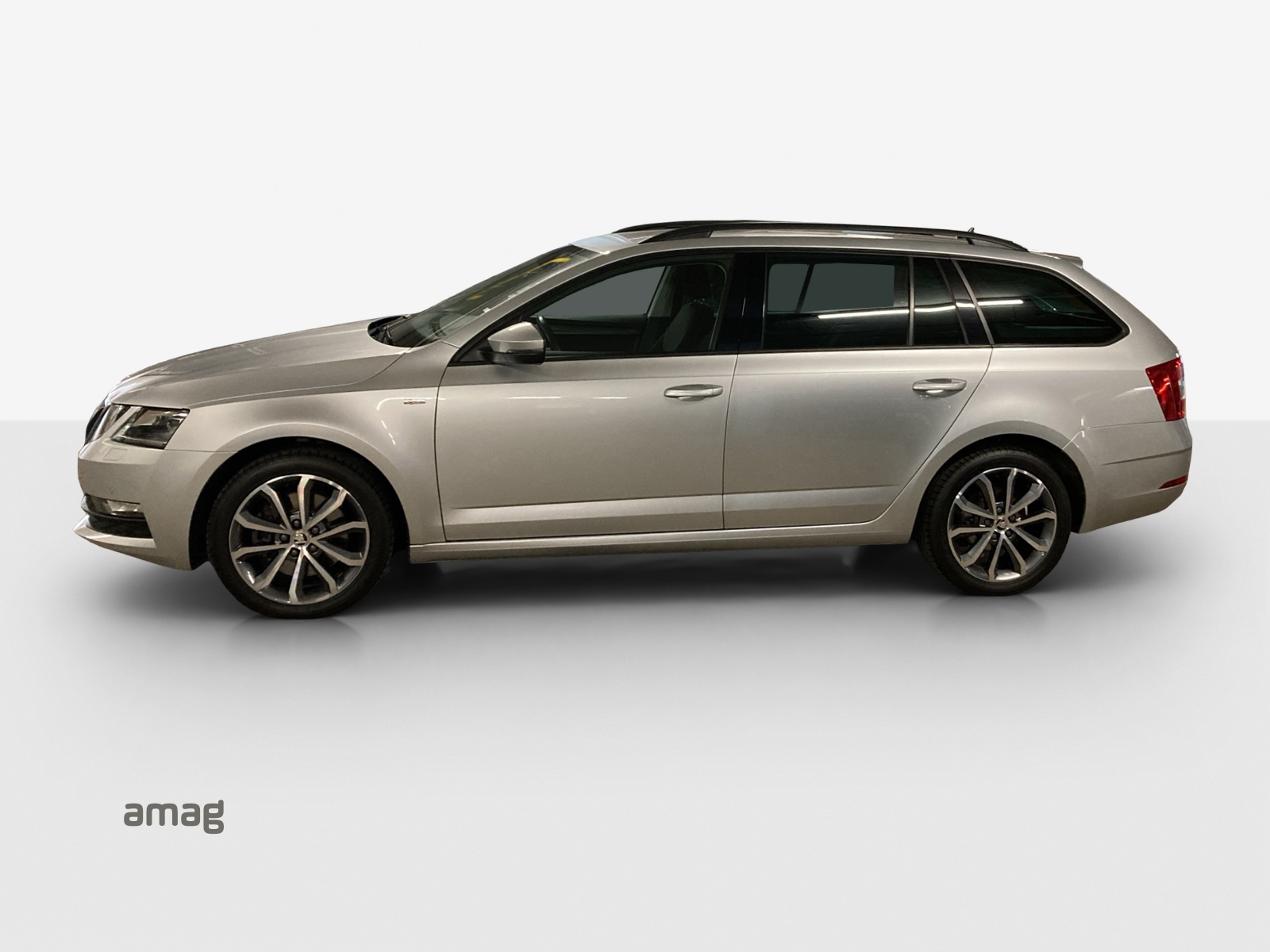 SKODA Octavia Combi 2.0 TSI Soleil 4x4 DSG-showroom-element-1