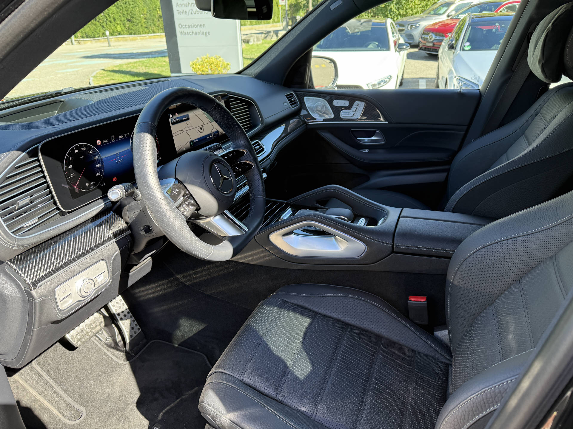 MERCEDES-BENZ GLE 300 d AMG Line 4matic-showroom-element-3