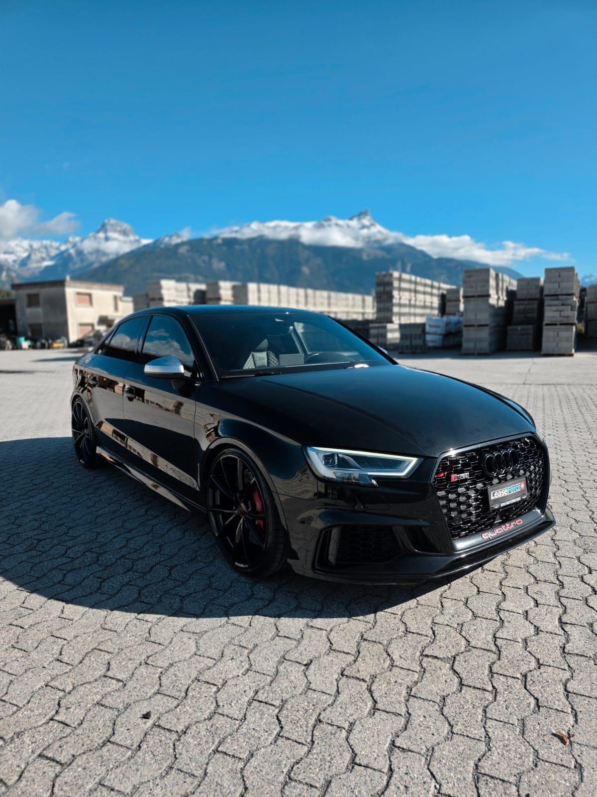 AUDI RS3-showroom-element-2