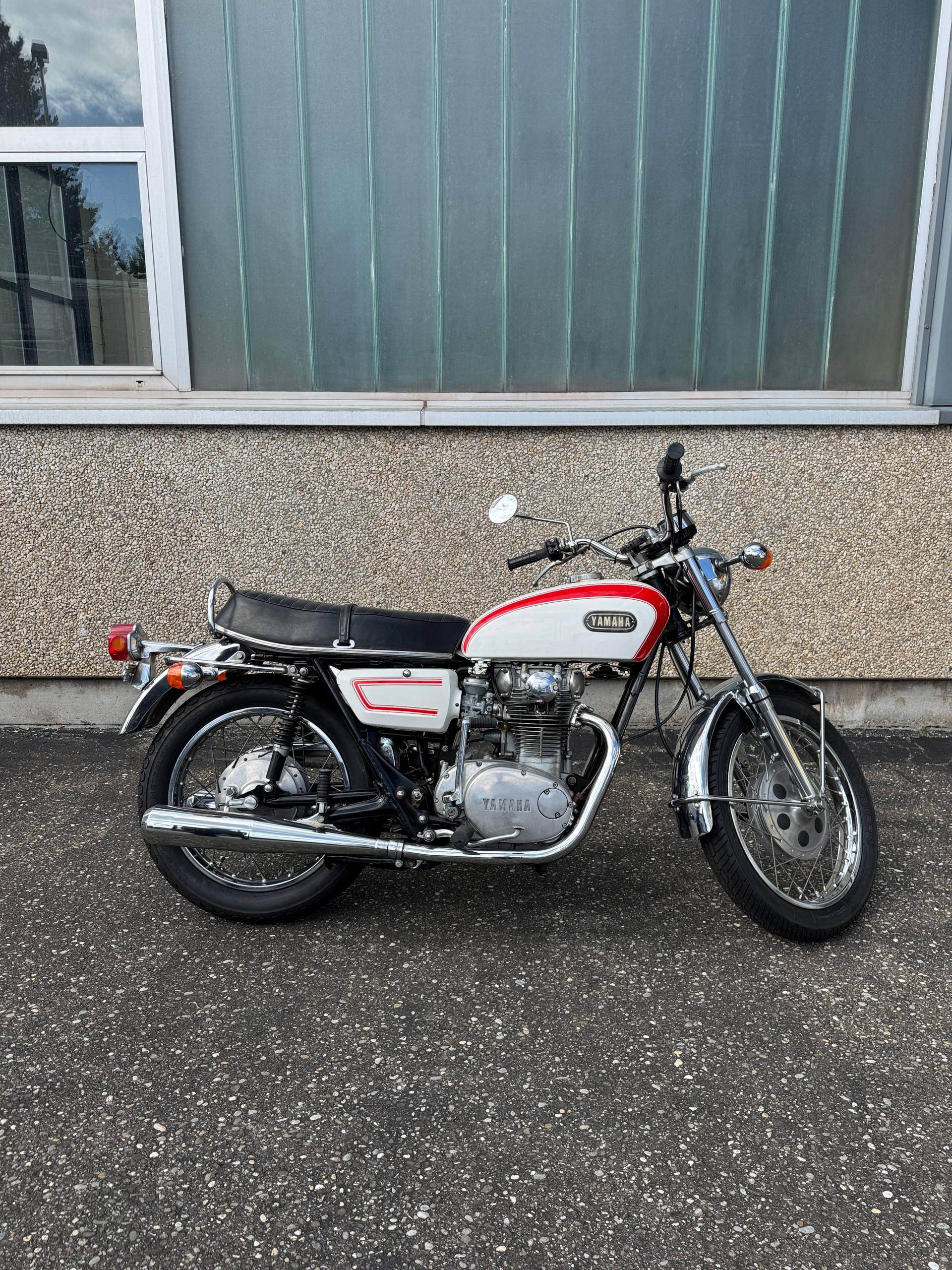 YAMAHA XS 650-image-0