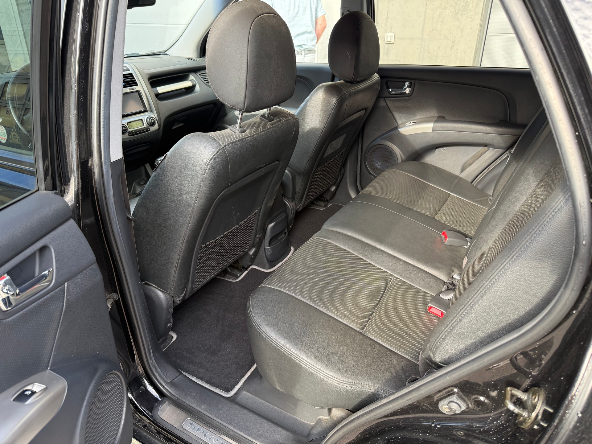 KIA Sportage 2.7 V6 Active-image-19