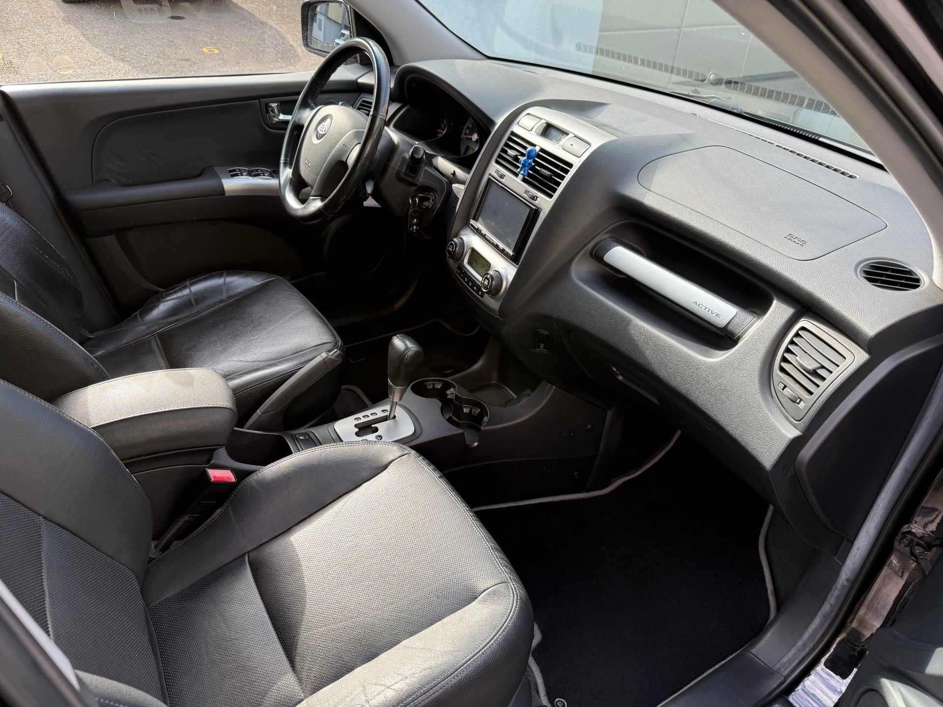 KIA Sportage 2.7 V6 Active-image-10