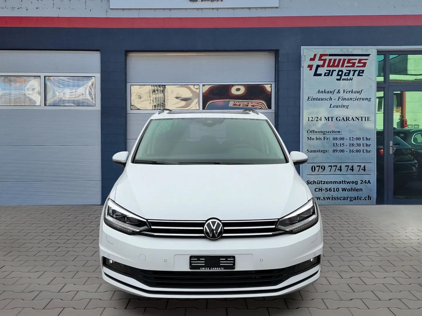 VW Touran 2.0 TDI BlueMotion Technology Comfortline DSG mit AHK & 7 Plätze + Panoramadach-showroom-element-2
