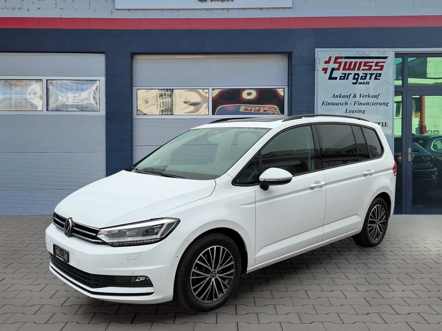 VW Touran 2.0 TDI BlueMotion Technology Comfortline DSG mit AHK & 7 Plätze + Panoramadach-showroom-element-3