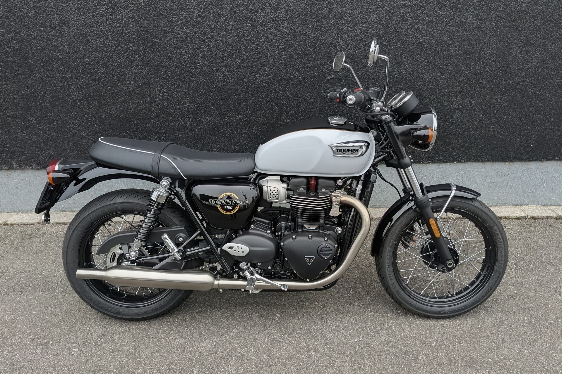 TRIUMPH Bonneville 900 T 100 (35kW)-image-0