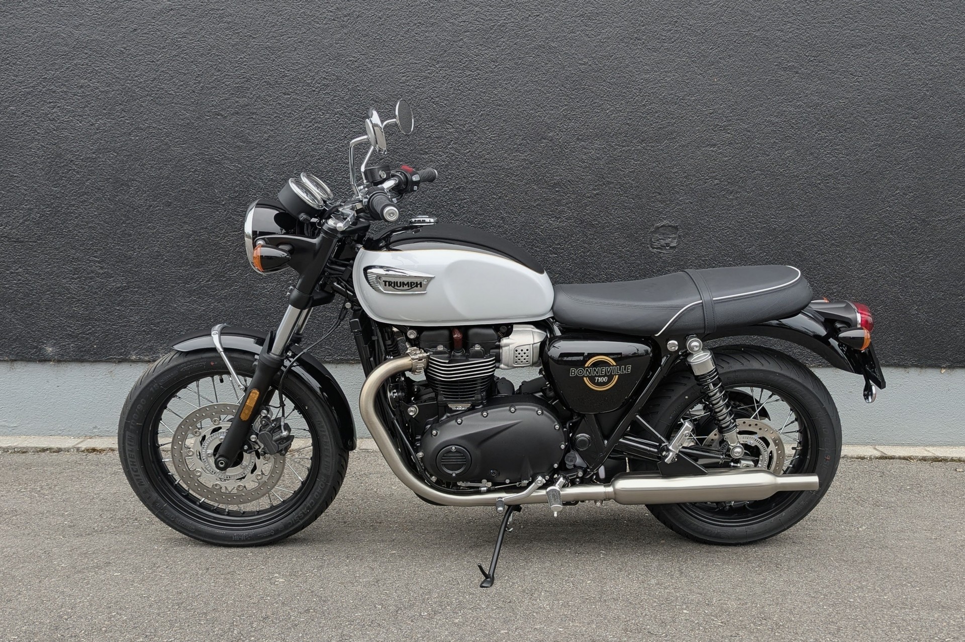 TRIUMPH Bonneville 900 T 100 (35kW)-image-3