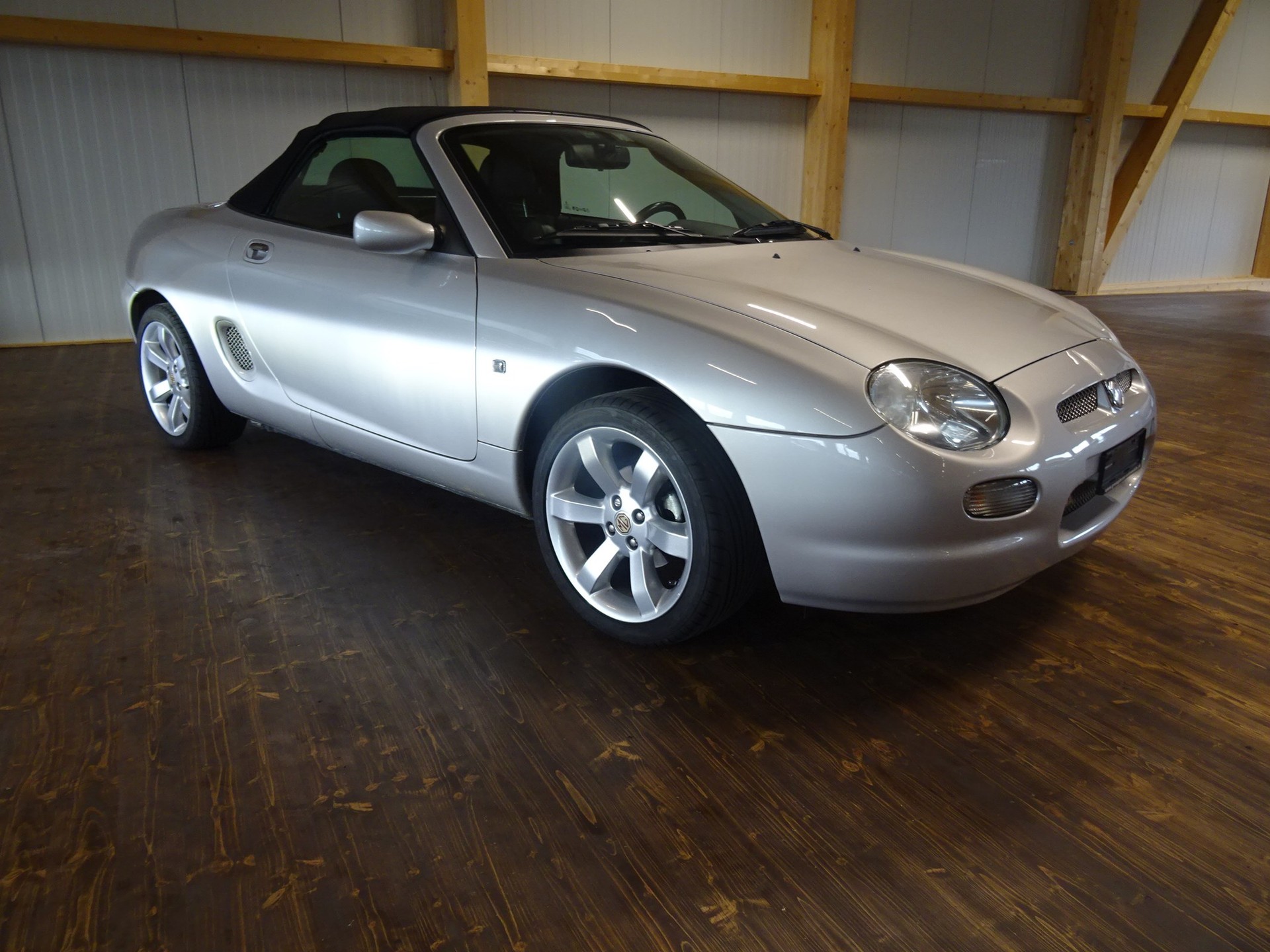 MG MGF 1.8i VVC-showroom-element-2