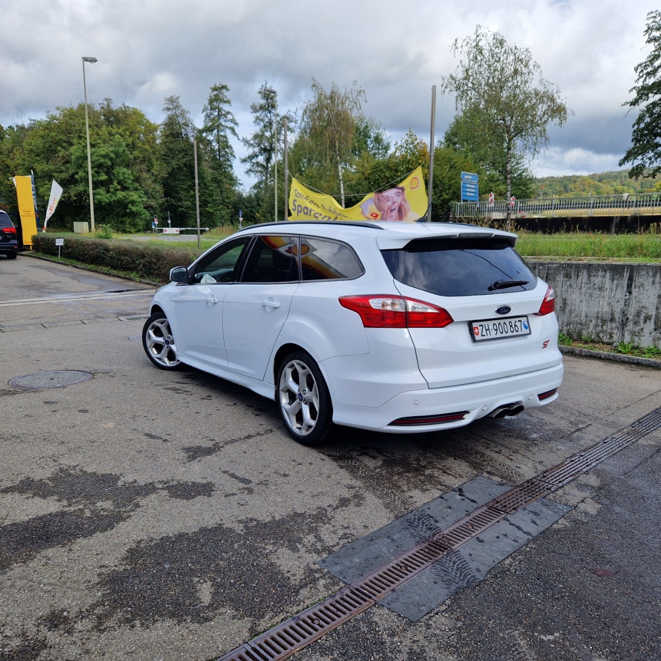FORD Focus 2.0 SCTi ST-2-image-1