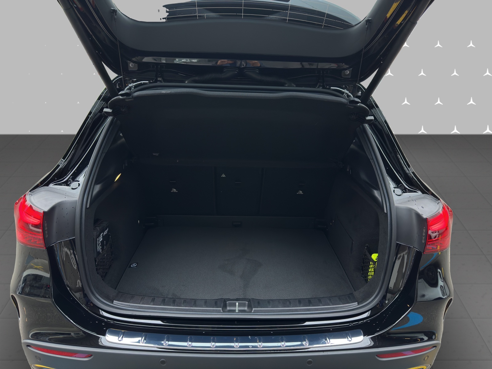 MERCEDES-BENZ GLA 180 7G-DCT-image-7