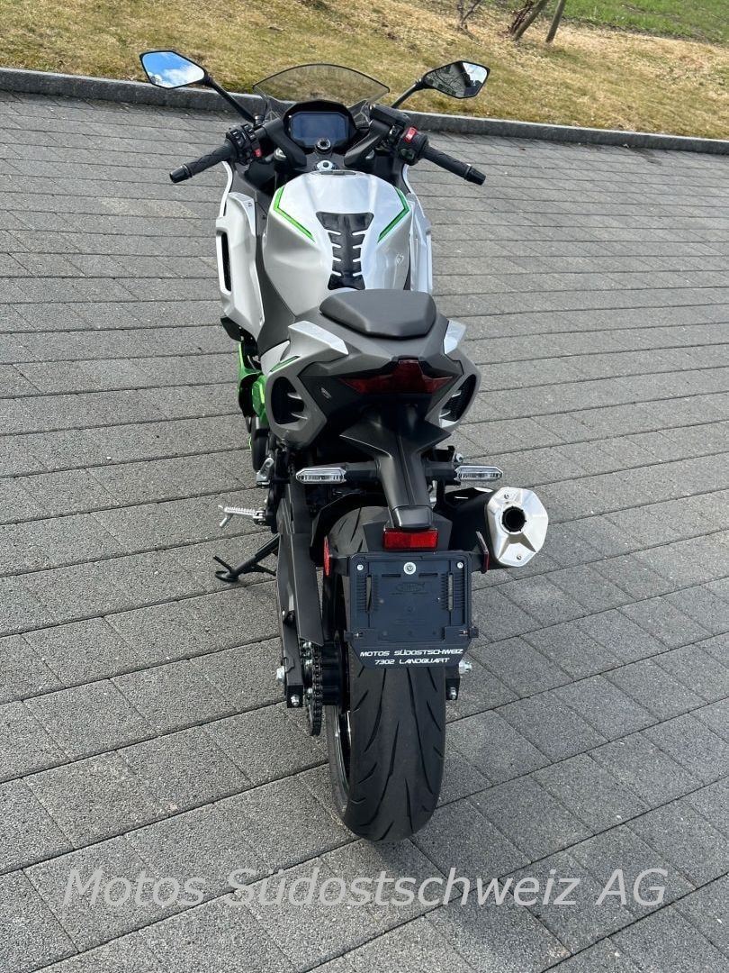 KAWASAKI NINJA 7 HYBRID-image-1