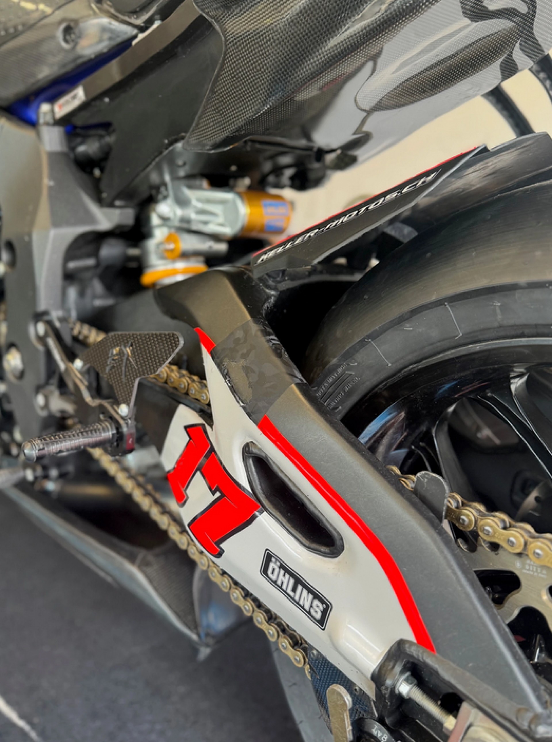 YAMAHA YZF-R1 ABS-image-4