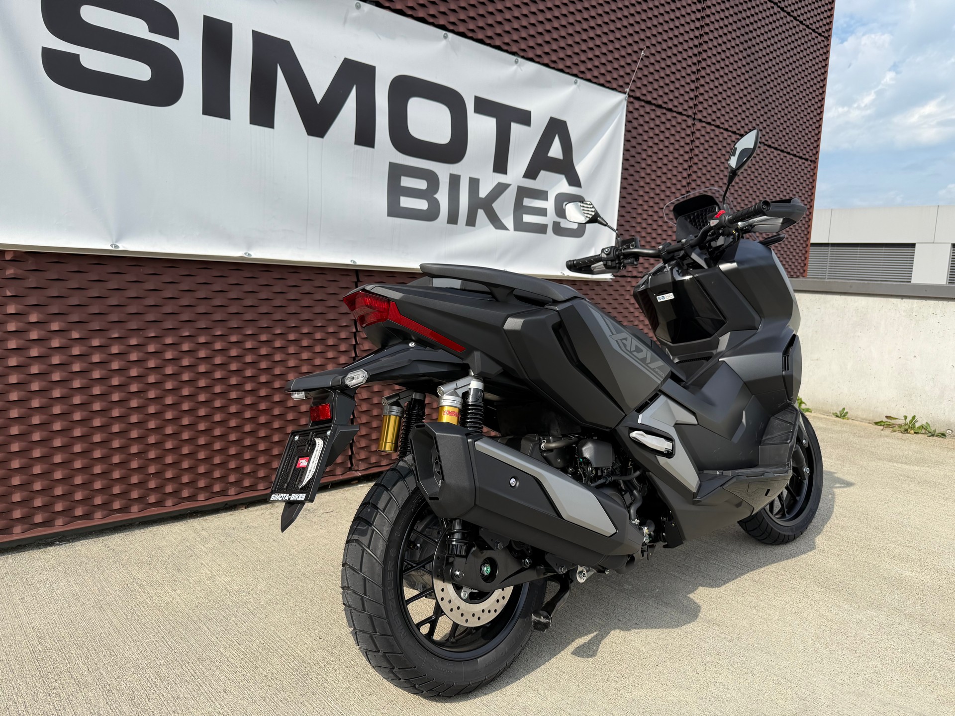 HONDA ADV 350-showroom-element-3