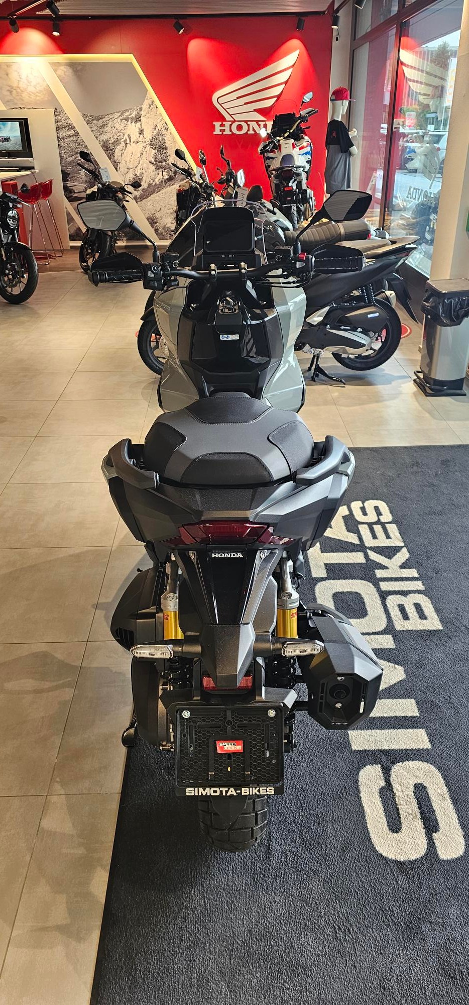 HONDA ADV 350-image-6