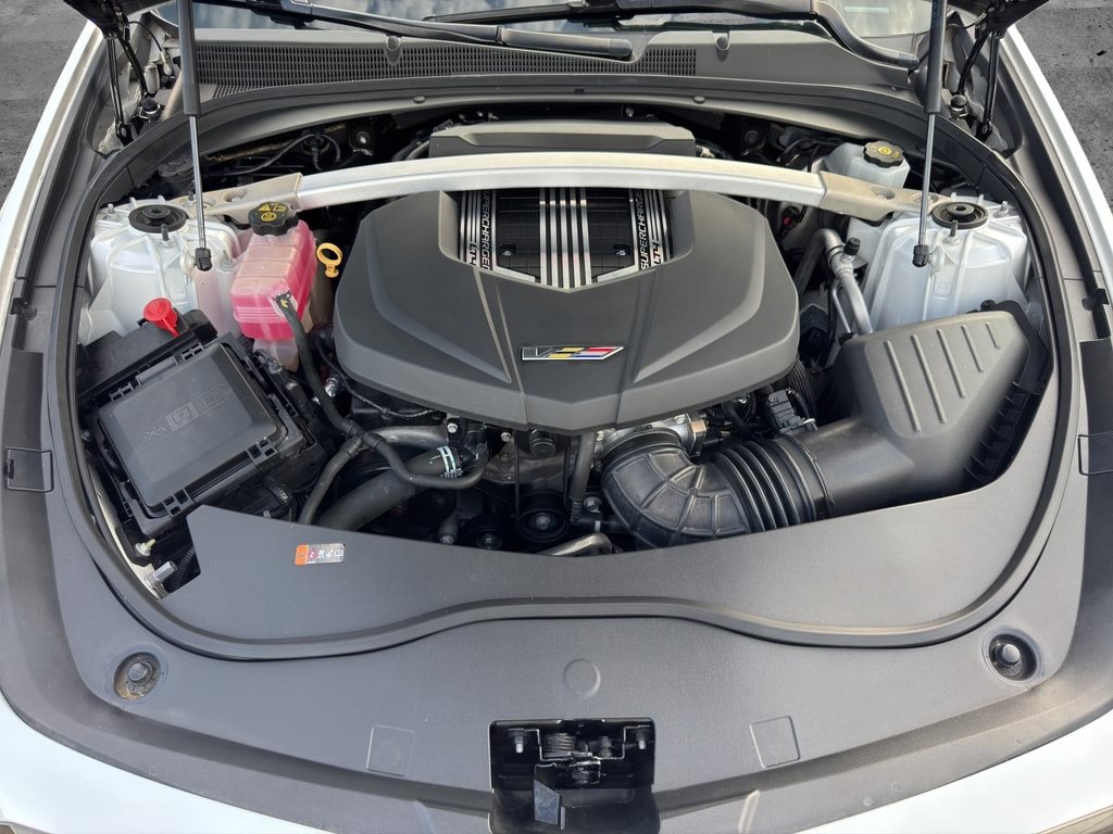 CADILLAC CTS -V Sedan 6.2 Supercharged Automatic * Carbon Paket * Ohne OPF *-image-12