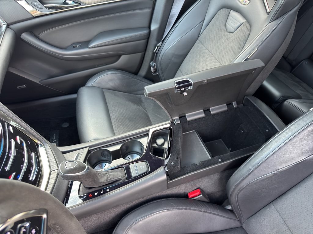 CADILLAC CTS -V Sedan 6.2 Supercharged Automatic * Carbon Paket * Ohne OPF *-image-23