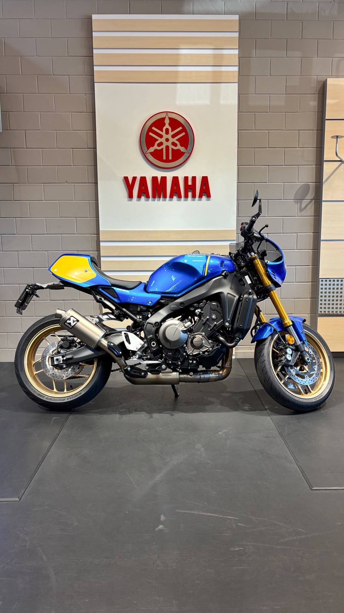 YAMAHA XSR 900-image-2