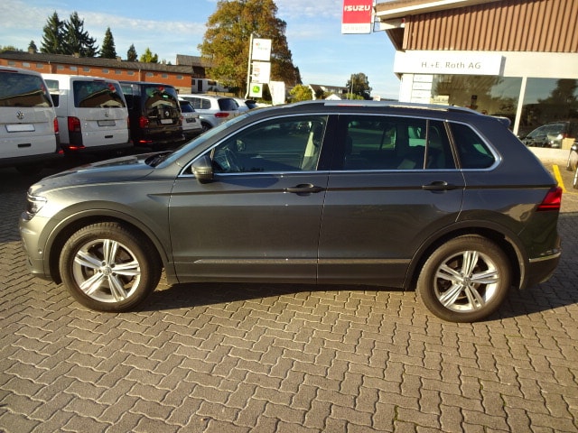 VW Tiguan 2.0 TDI SCR Highline 4Motion DSG-image-1