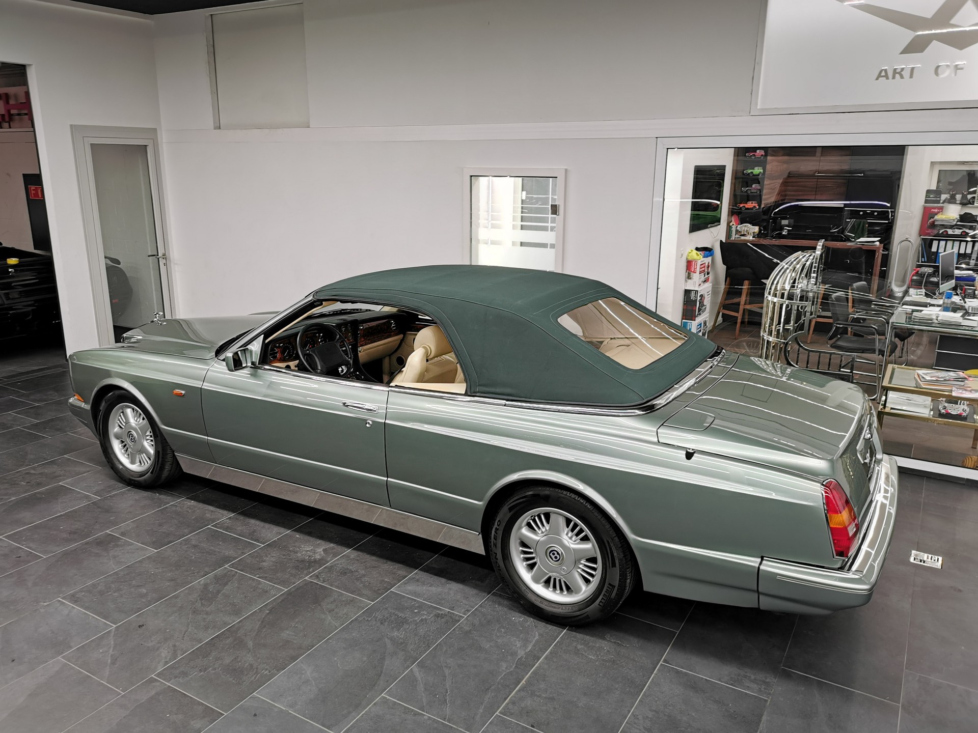 BENTLEY AZURE SERIE 1 AURORA GRÜN GREEN MAGNOLIA UNIKAT OLDTIMER VETERAN-image-11