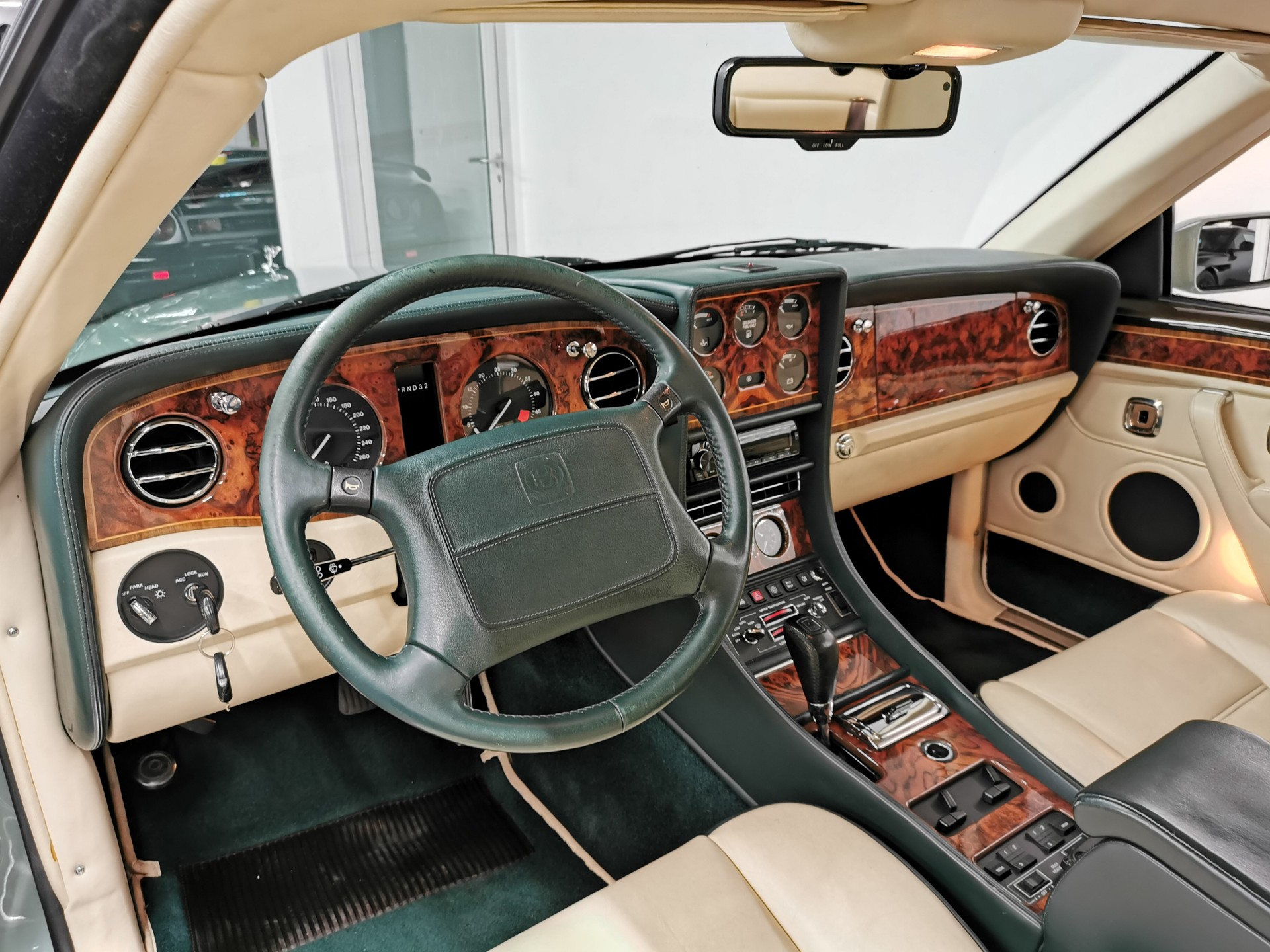 BENTLEY AZURE SERIE 1 AURORA GRÜN GREEN MAGNOLIA UNIKAT OLDTIMER VETERAN-image-6