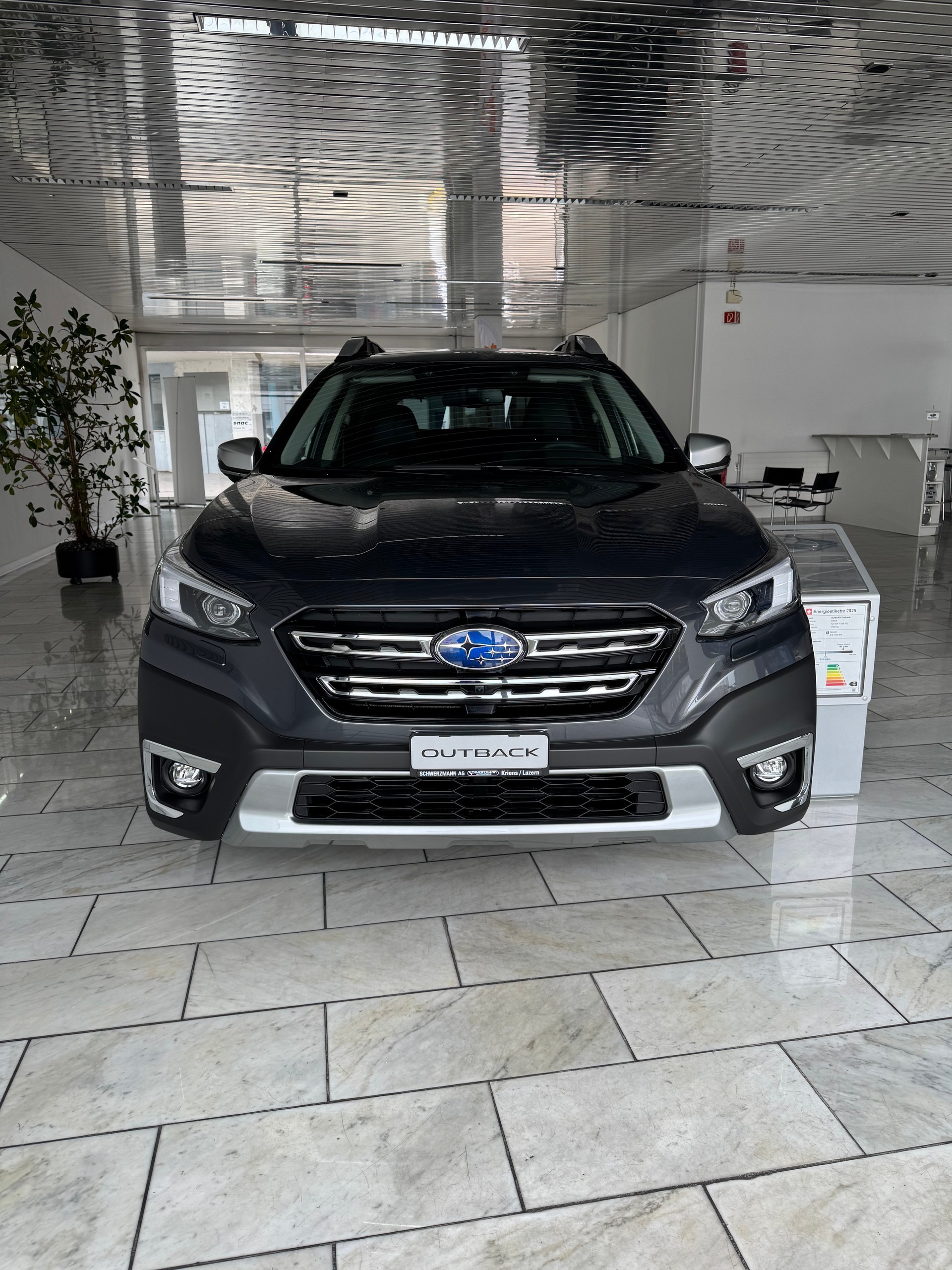 SUBARU Outback 2.5i Final Edition-showroom-element-1