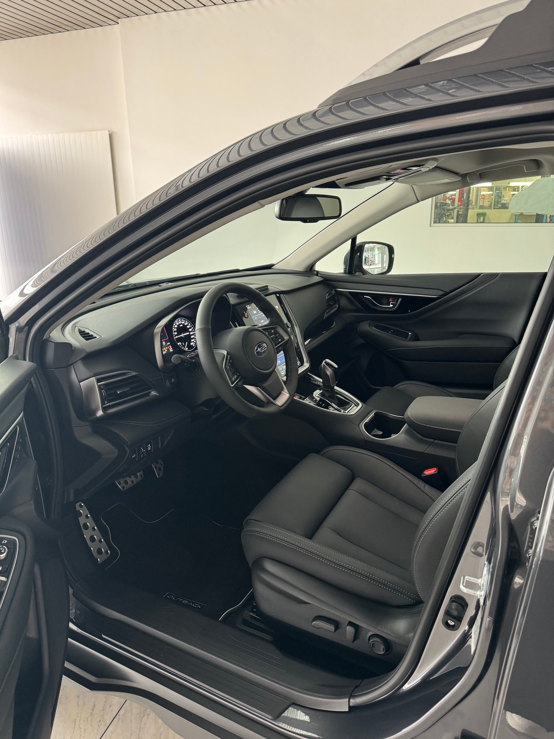 SUBARU Outback 2.5i Final Edition-image-8