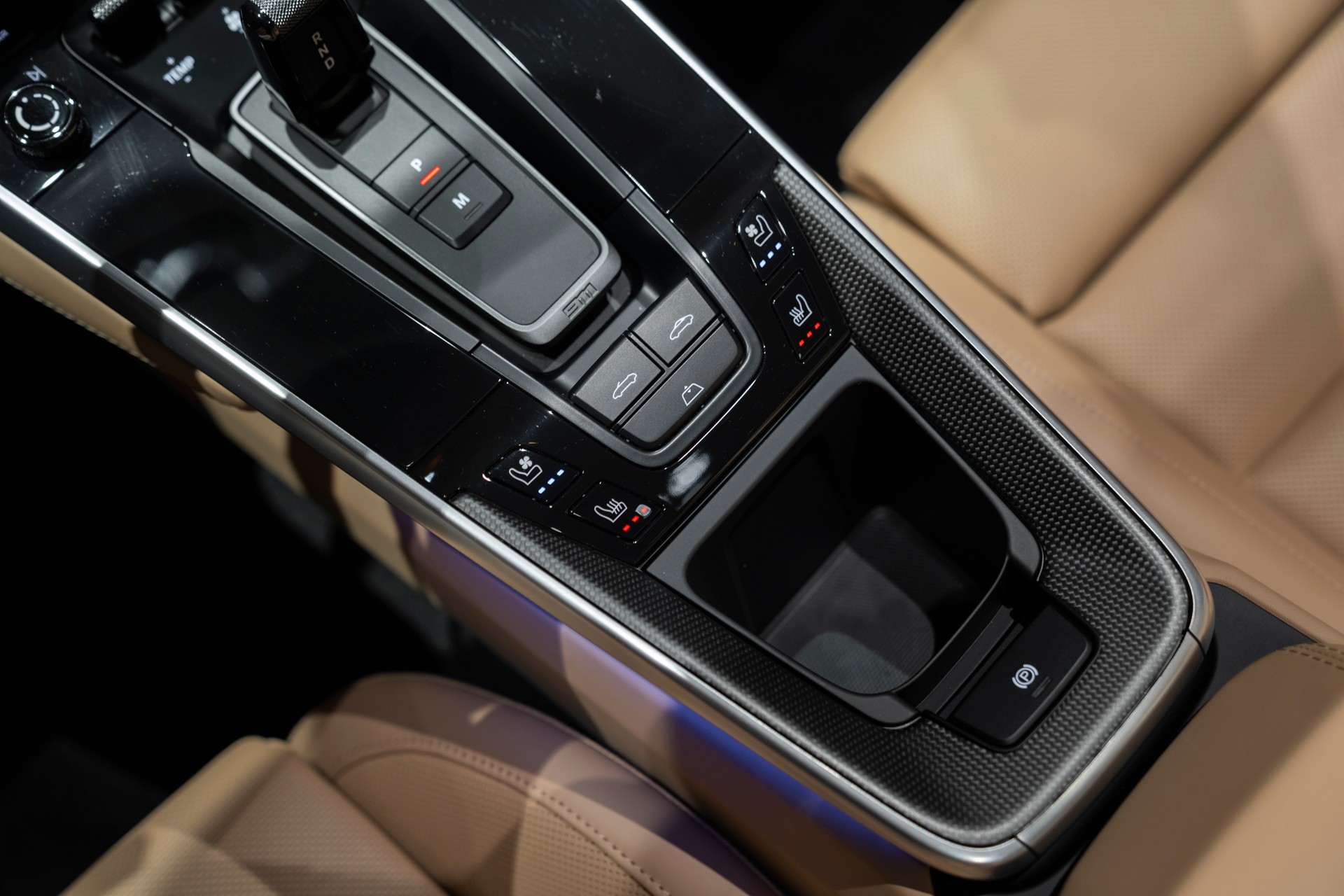 PORSCHE 911 Turbo S Cabriolet PDK-image-11