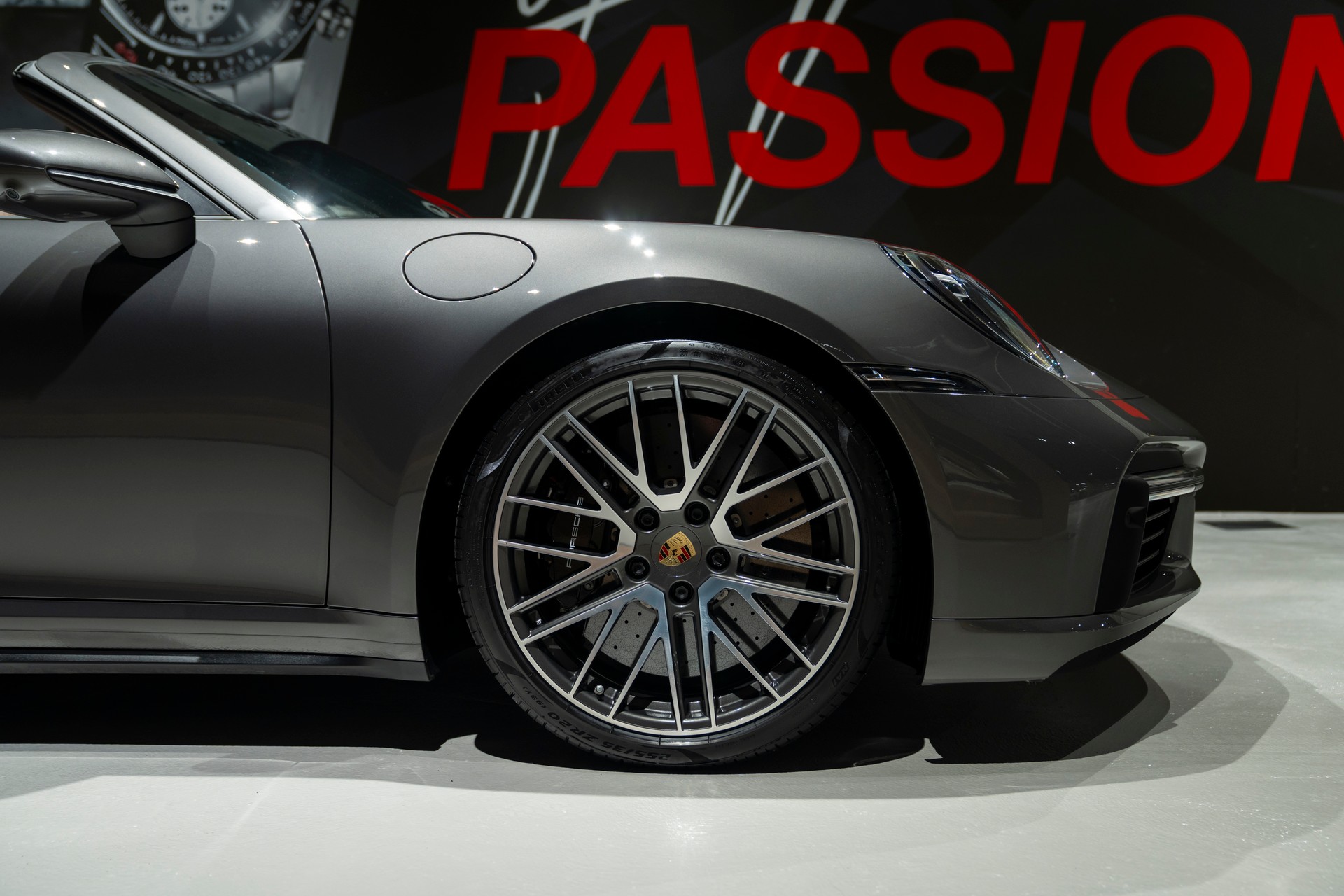 PORSCHE 911 Turbo S Cabriolet PDK-image-5