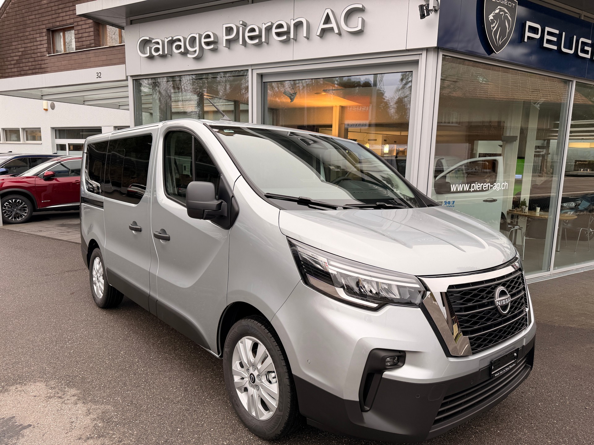 NISSAN Primastar 170 AT9 L1 H1 Tekna 9Plätzer