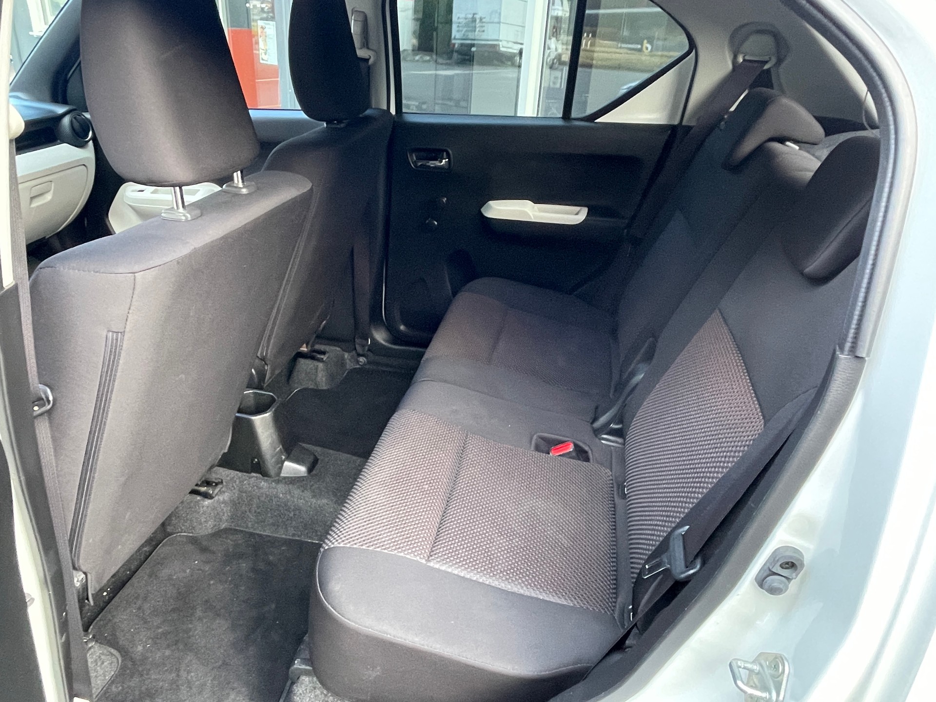 SUZUKI Ignis 1.2i Compact+ 4x4 Swiss Edition-image-9