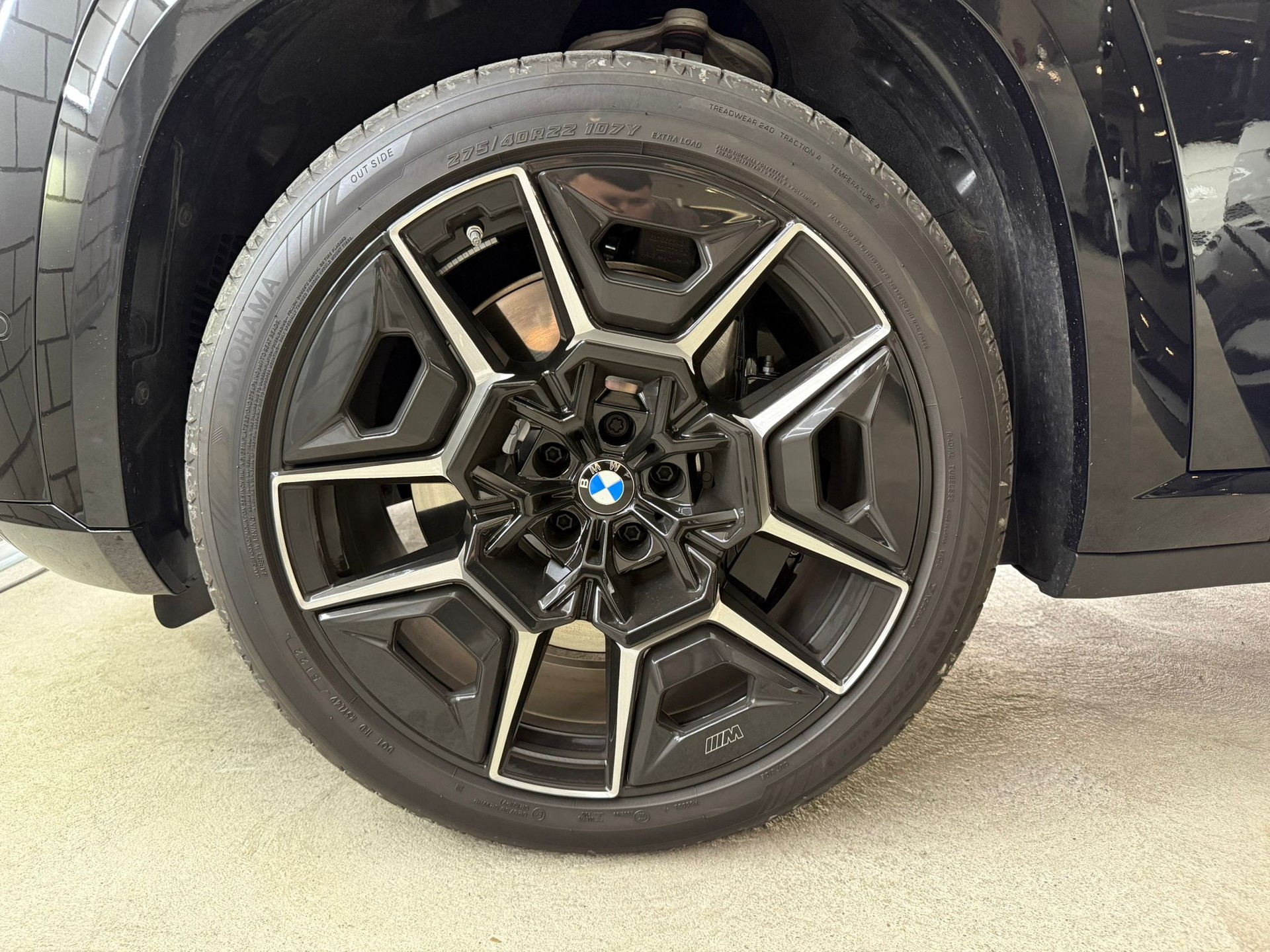 BMW XM xDrive PHEV Steptronic-image-13