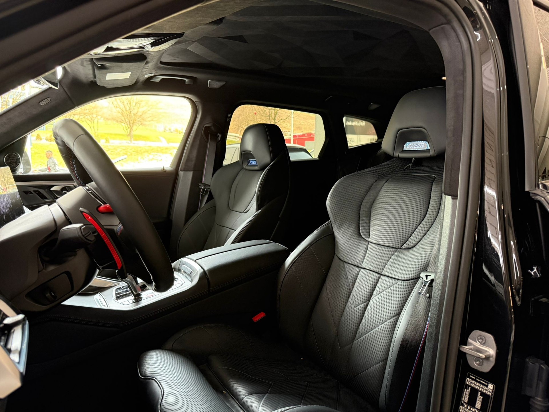 BMW XM xDrive PHEV Steptronic-image-10