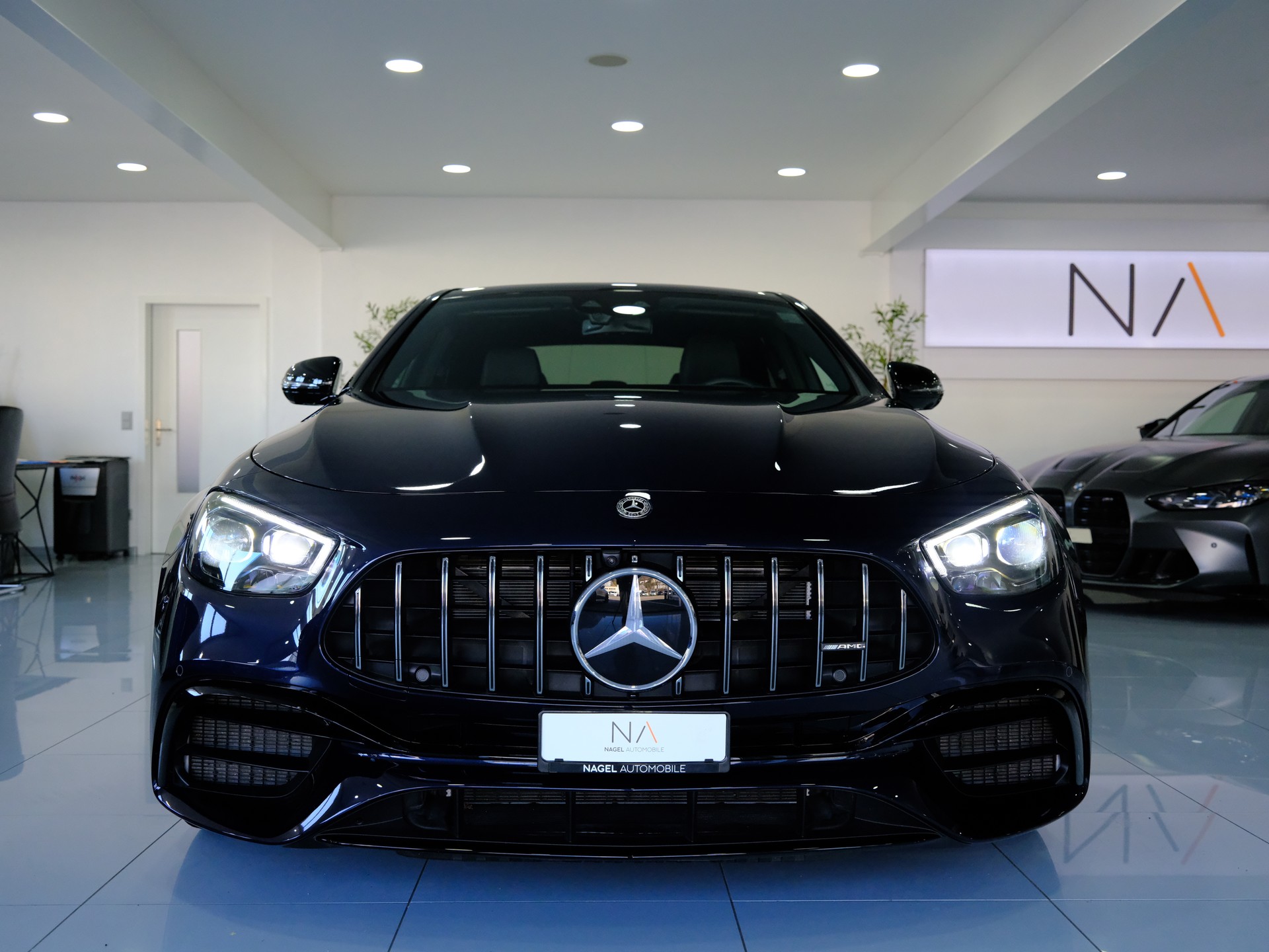 MERCEDES-BENZ AMG E 63 S 4Matic+ Speedshift 9G-TCT-showroom-element-2