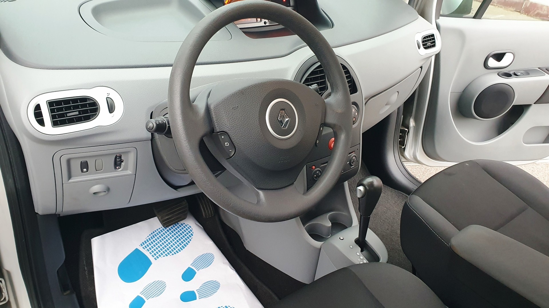 RENAULT Modus 1.6 16V Yahoo Automatic-image-12