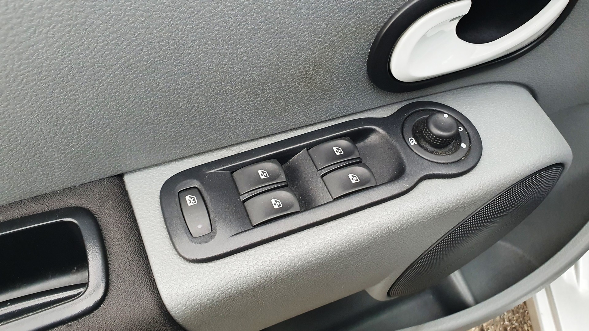 RENAULT Modus 1.6 16V Yahoo Automatic-image-13