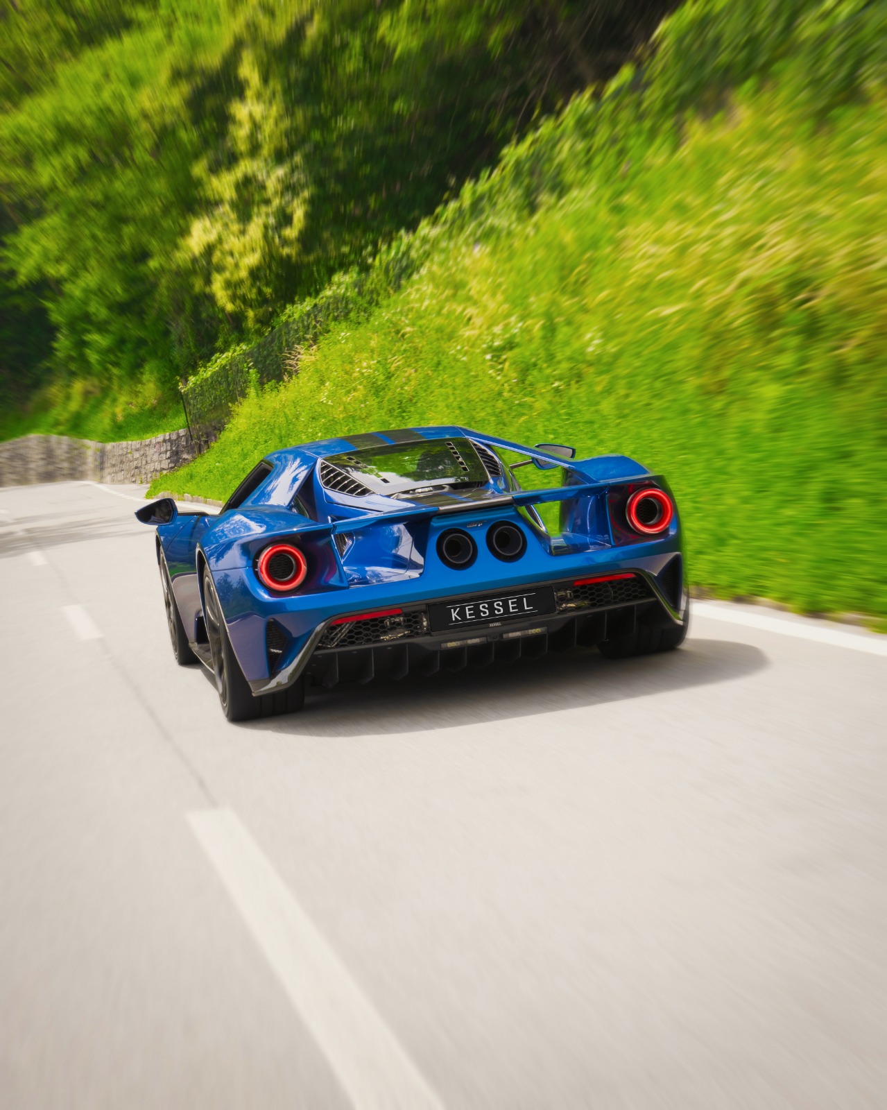 FORD GT-image-4