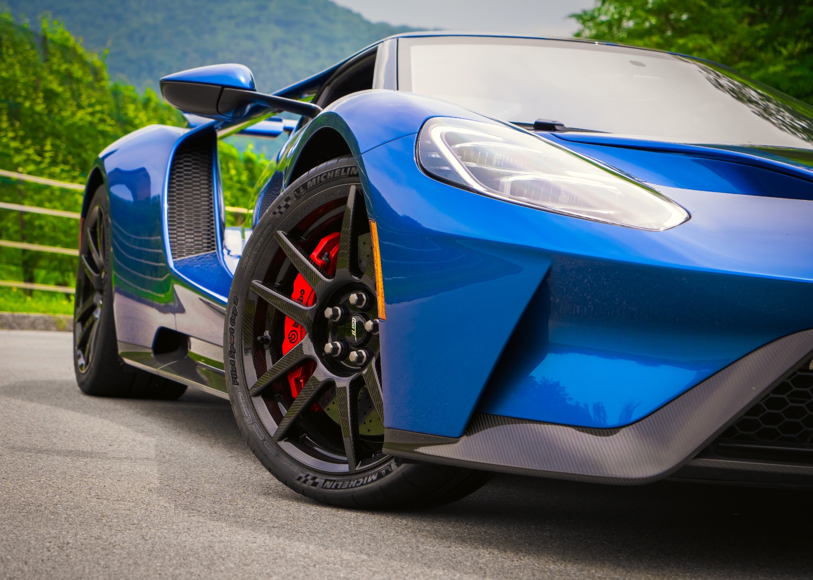 FORD GT-image-3