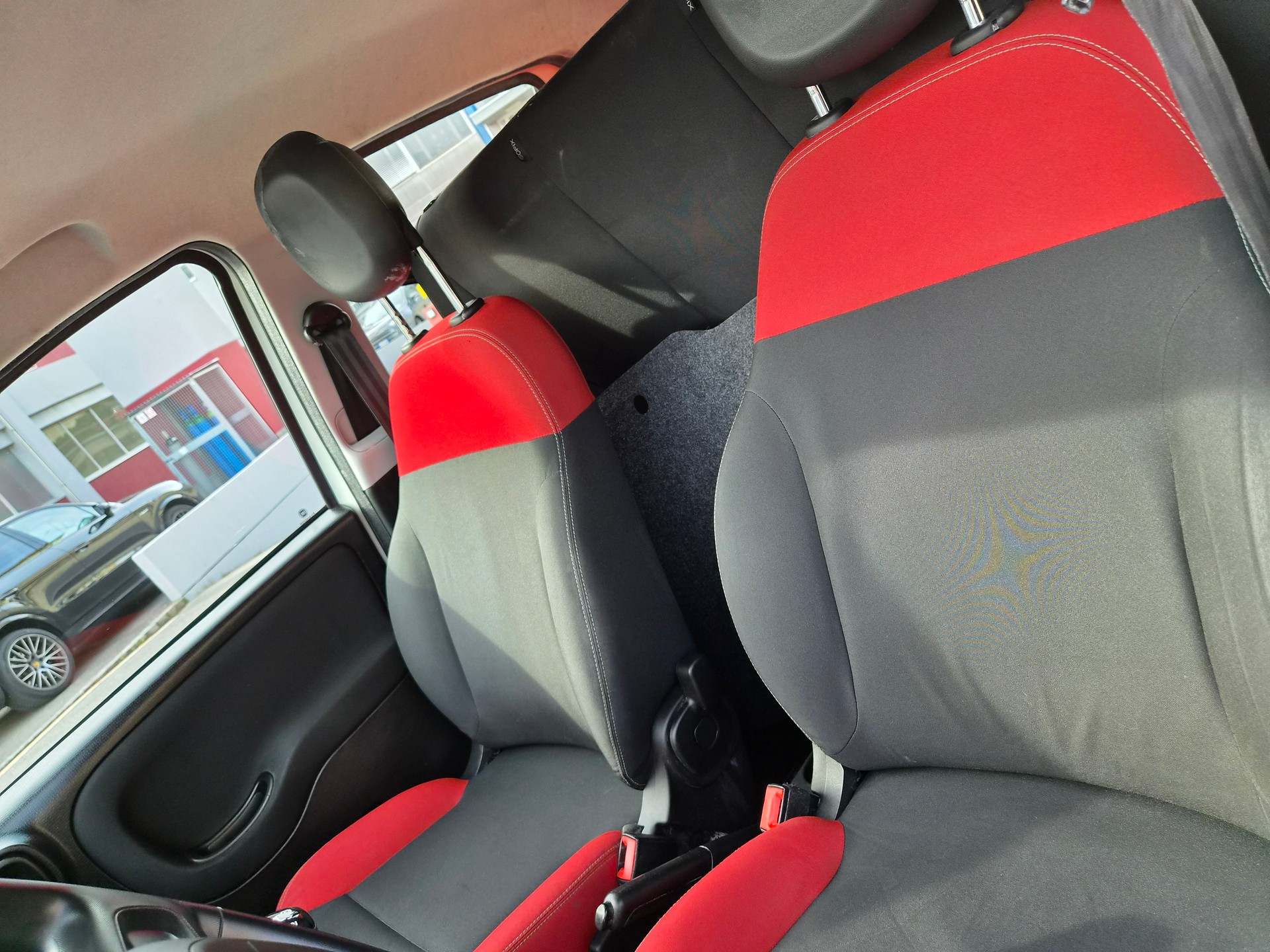 FIAT Panda 1.2 Lounge Con Forno Pizza-image-5